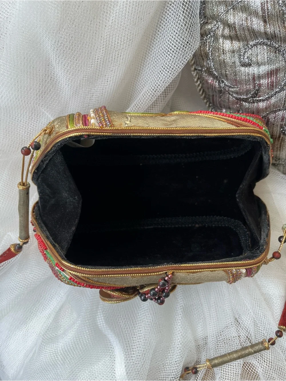 Mary Frances Vintage Purse Heart shaped Beaded, GUC 💚❤️🤍